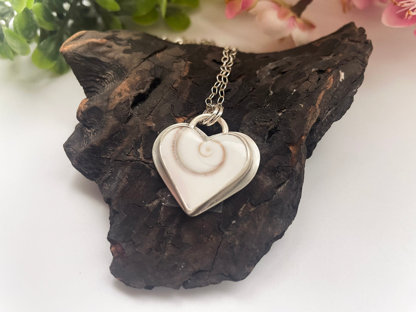 Shiva Shell | Love Note Collection Hearts Pendant Necklace TRUST