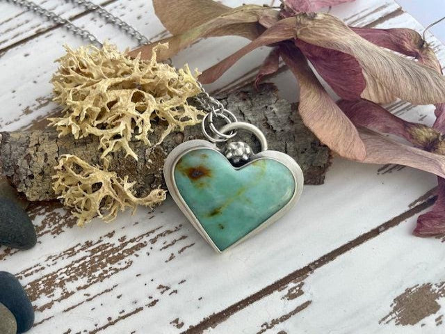 Heart stone pendant blue Love Note