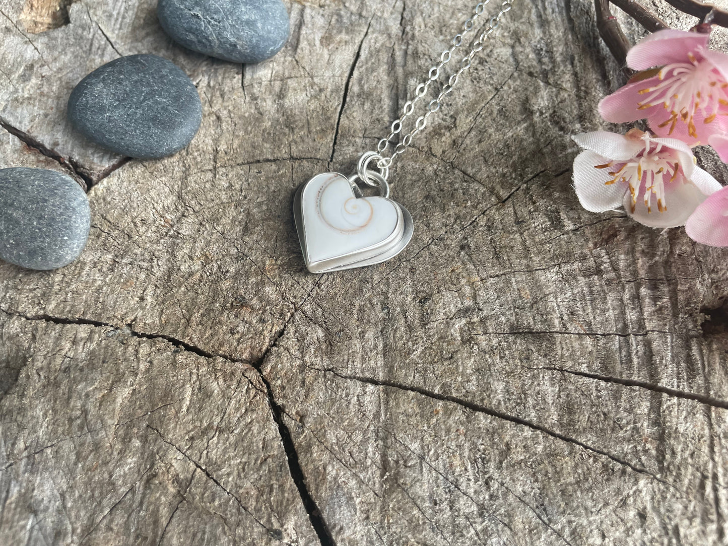 Shiva Shell | Love Note Collection Hearts Pendant Necklace TRUST
