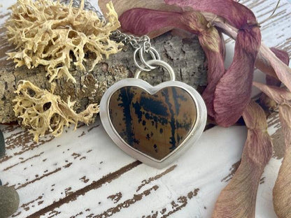 Heart pendant necklace Paint stone Love Note