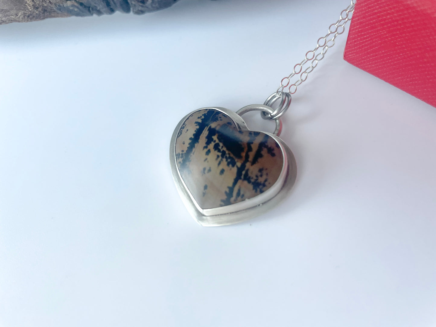 inspirational heart pendant necklace grounded